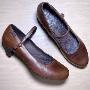 Camper - Mary Jane Heels - Soft Brown Leather - Size 41